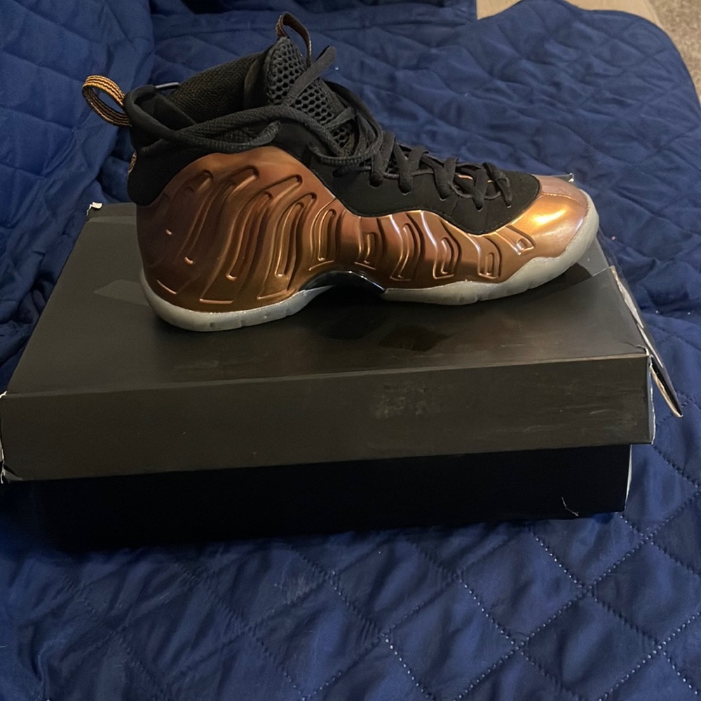 Size 5y Posite COPPER wore one 3x box got crushed but still fits.